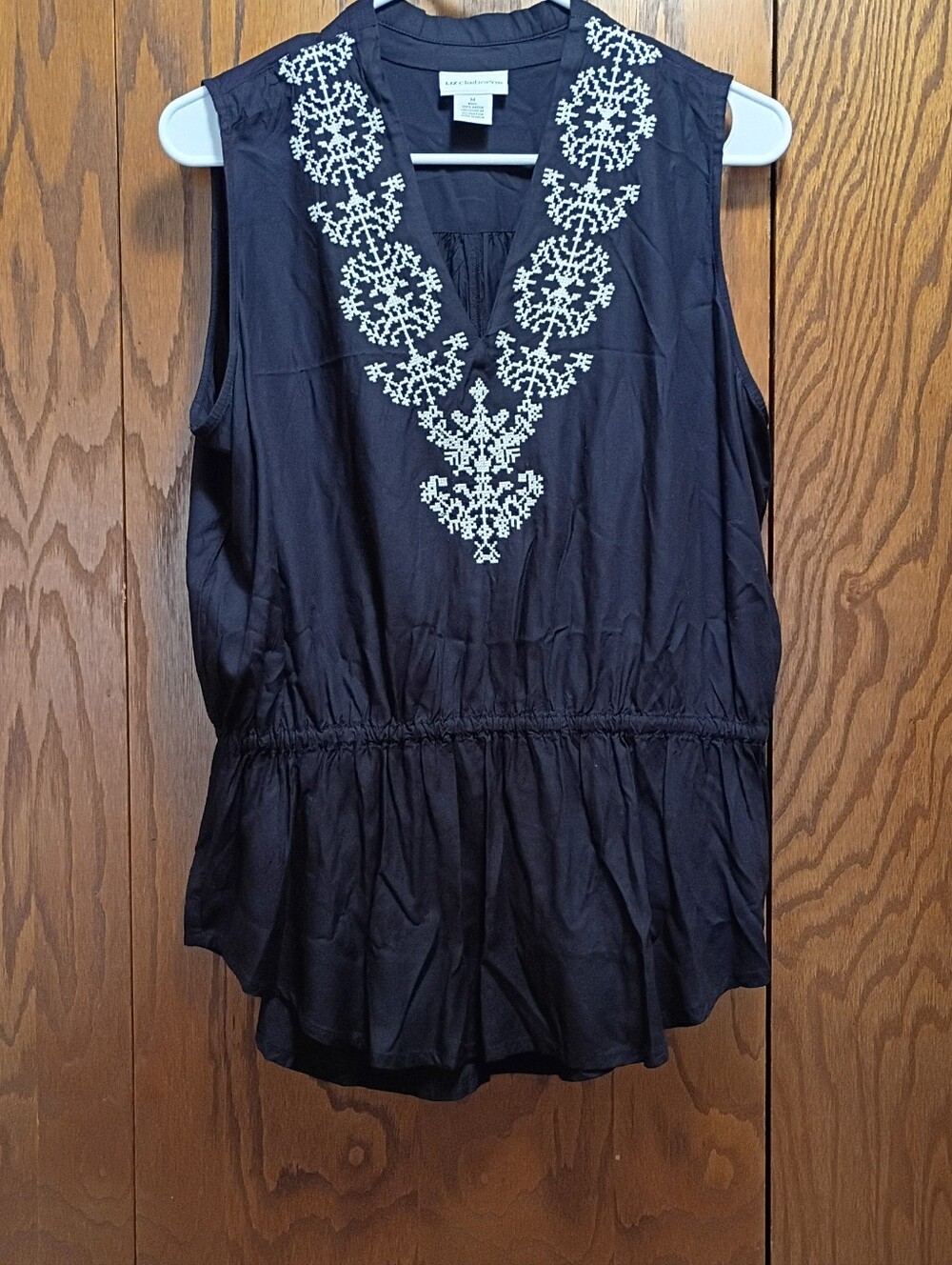 Liz Claiborne navySleeveless Embroidered V-Neck Top